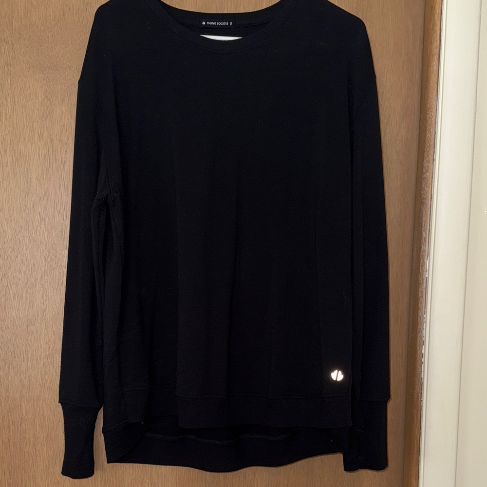 Thrive Societe  XL CYA Black Long Sleeve sweatshirt